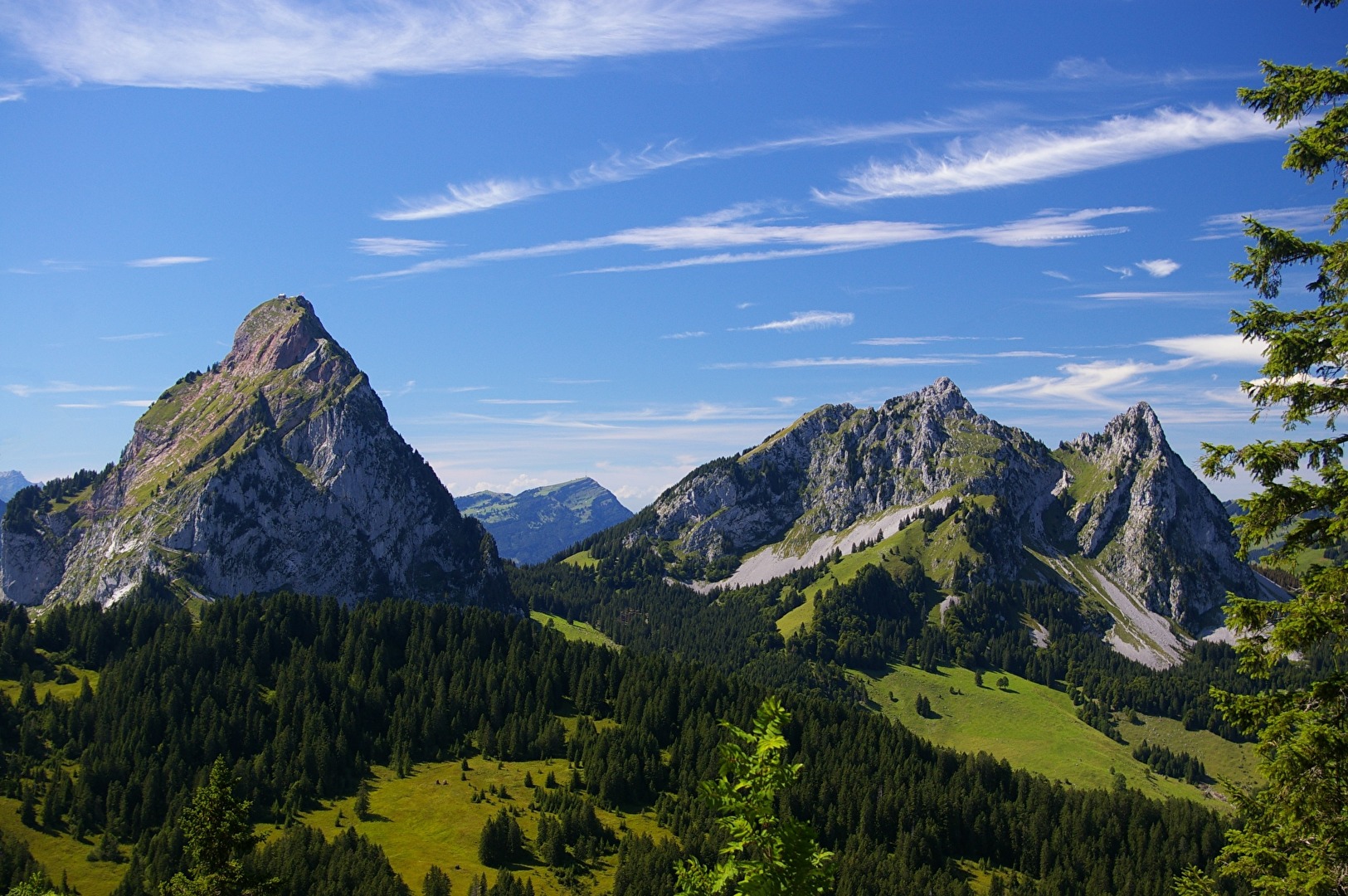 Die Mythen, Die warscheinlich Bekanntesten Berge ers Kanton Schwyz