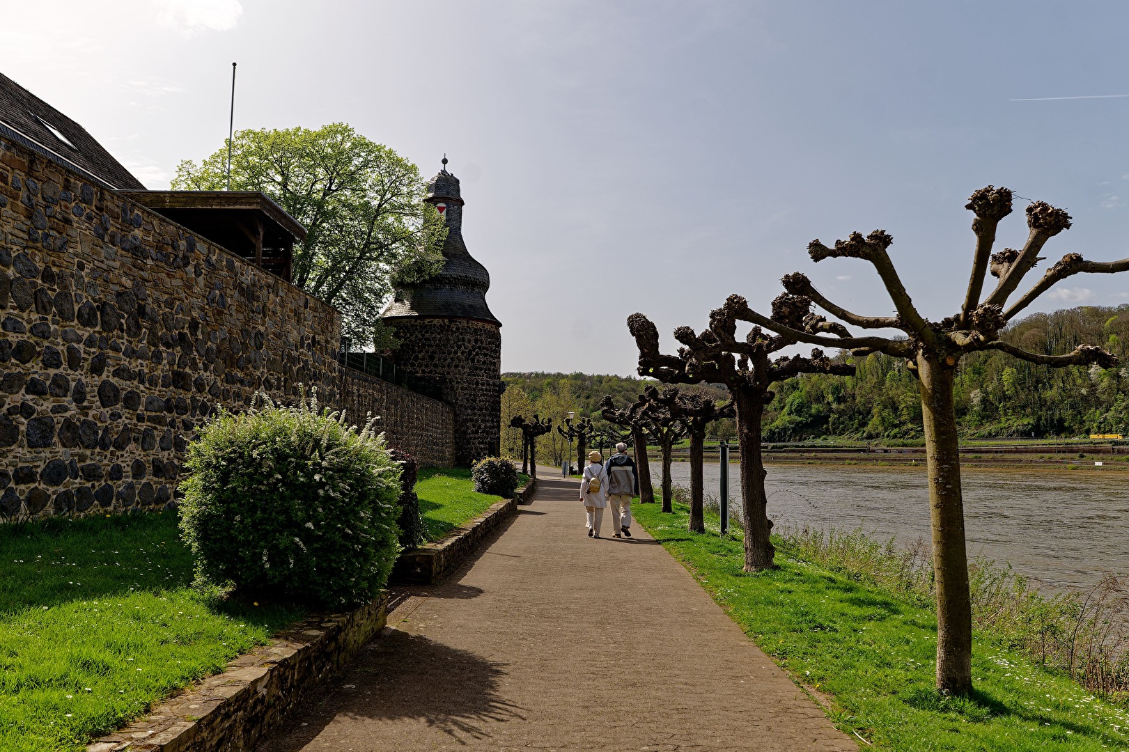 Sonntagsspaziergang am Rhein