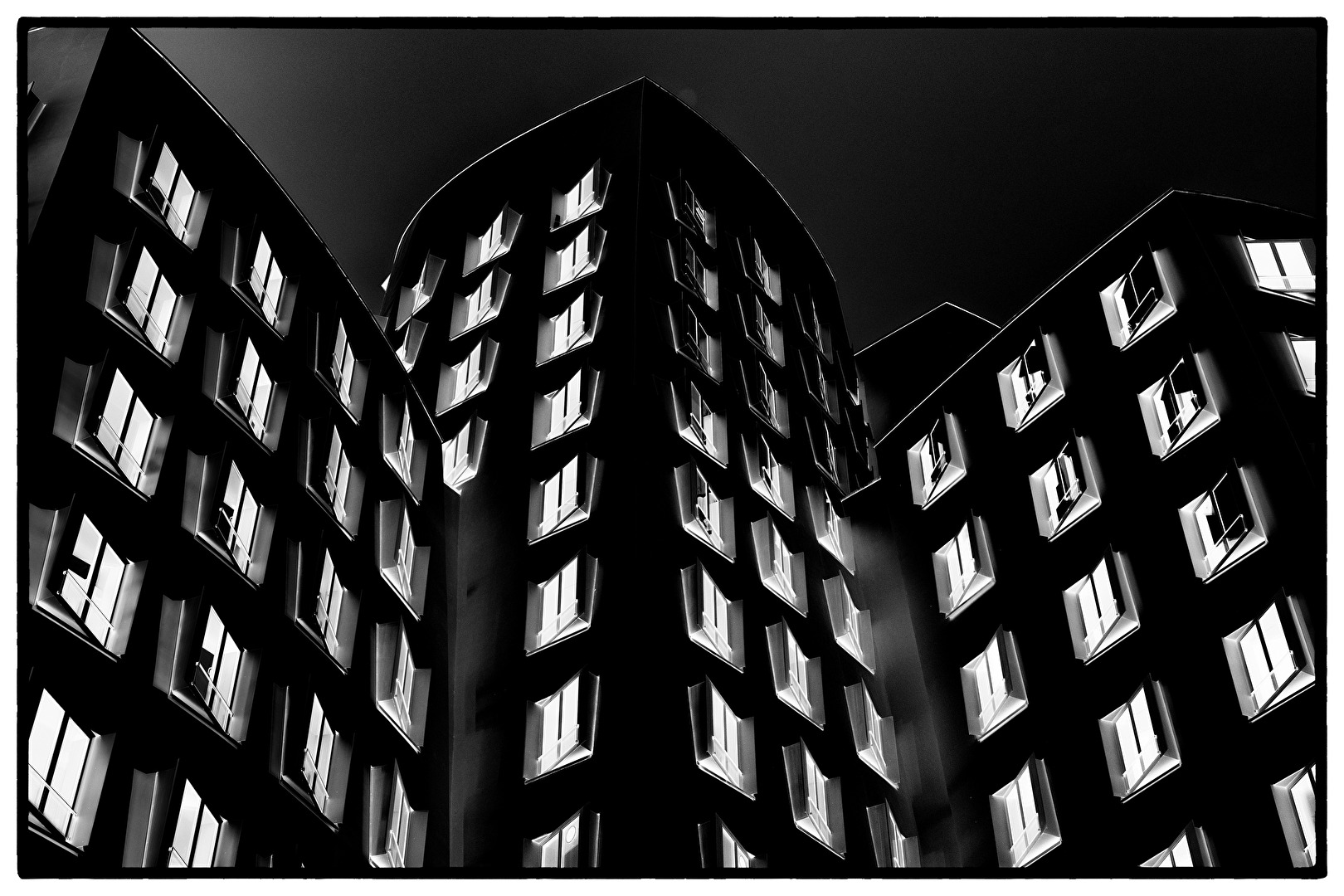Leuchtende Fenster - Düsseldorf