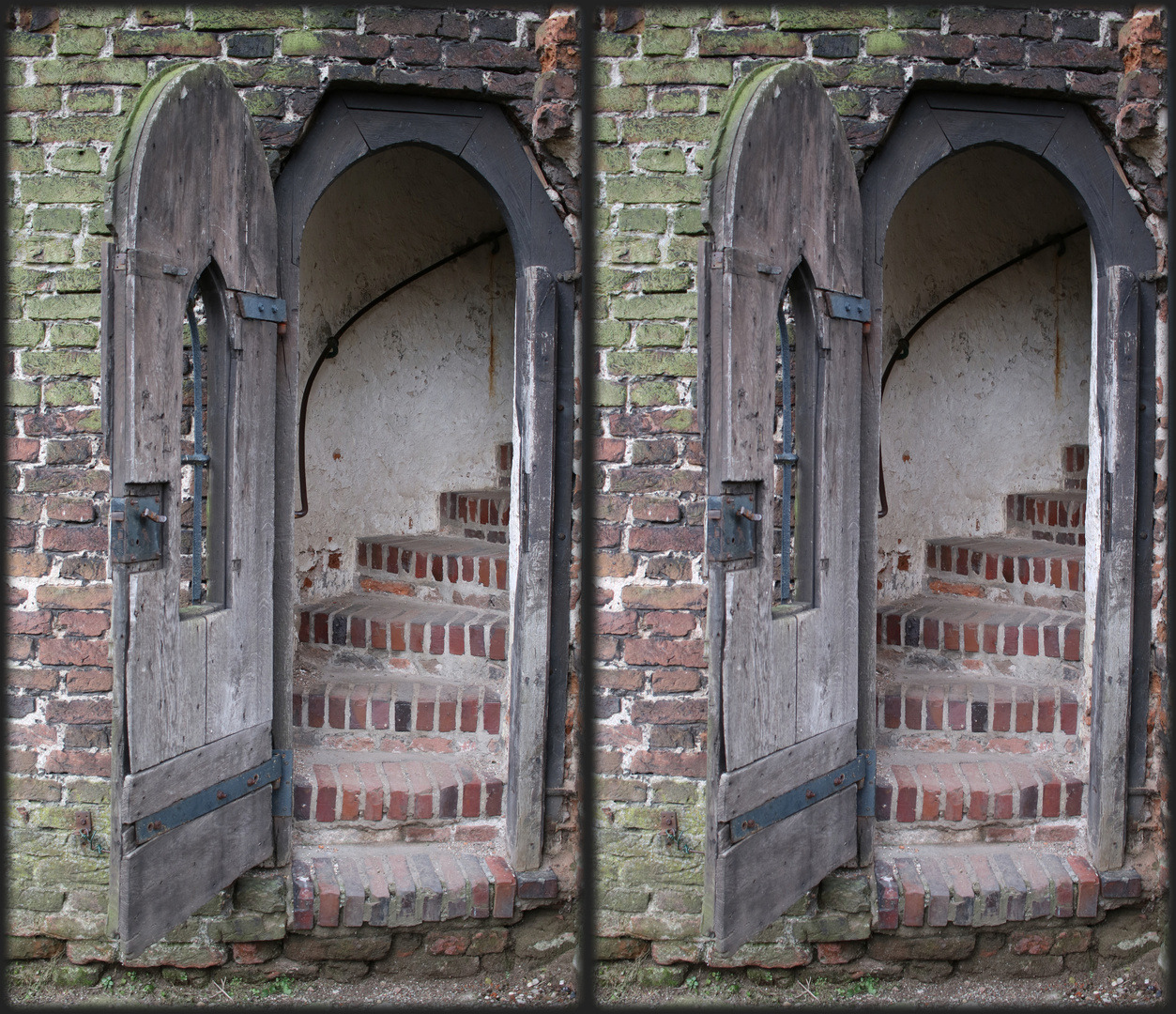 3D Kreuzblick - Zugang von außen zum Turm. (Burg Linn)